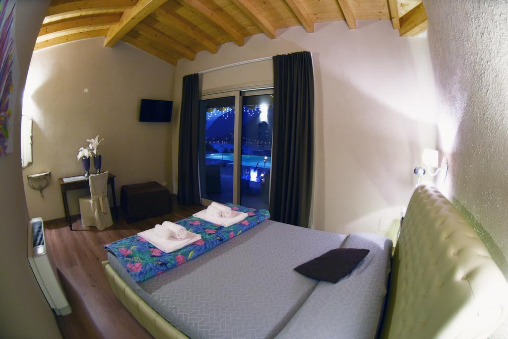 Agriturismo Le Fontane サーレ・マラジーノ エクステリア 写真